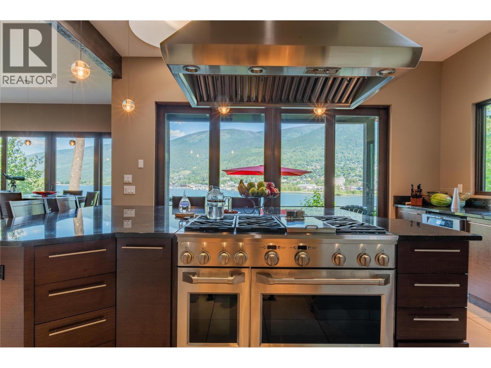 59 Johnstone Road, Nelson, BC