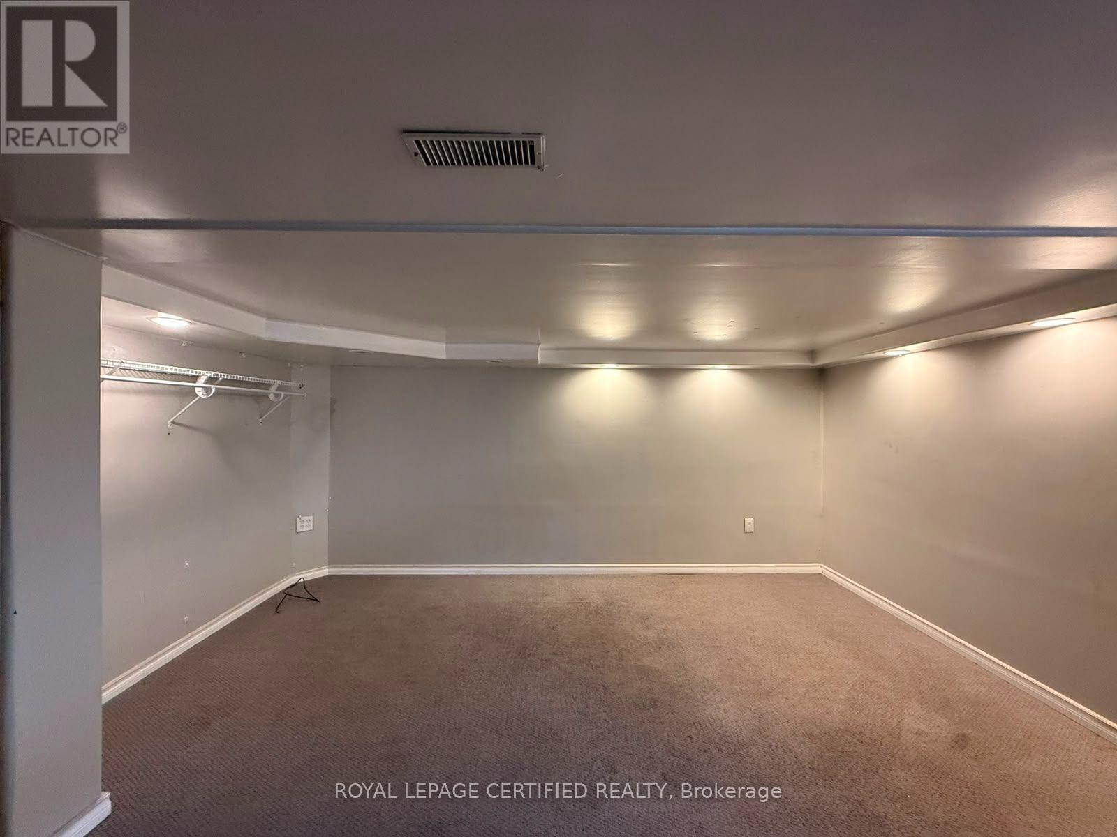 110 Gray Road, Hamilton, ON - Indoor