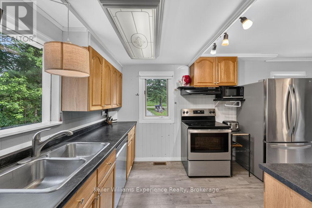 7510 Martinelli Road, Ramara, ON