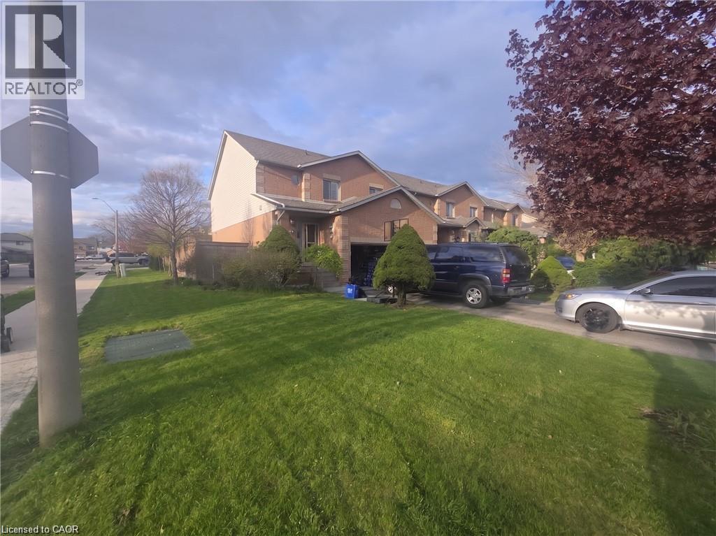125 Terni Boulevard, Hamilton, ON - Outdoor