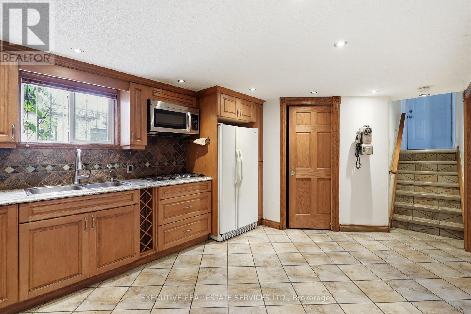 207 Christopher Drive, Cambridge, ON