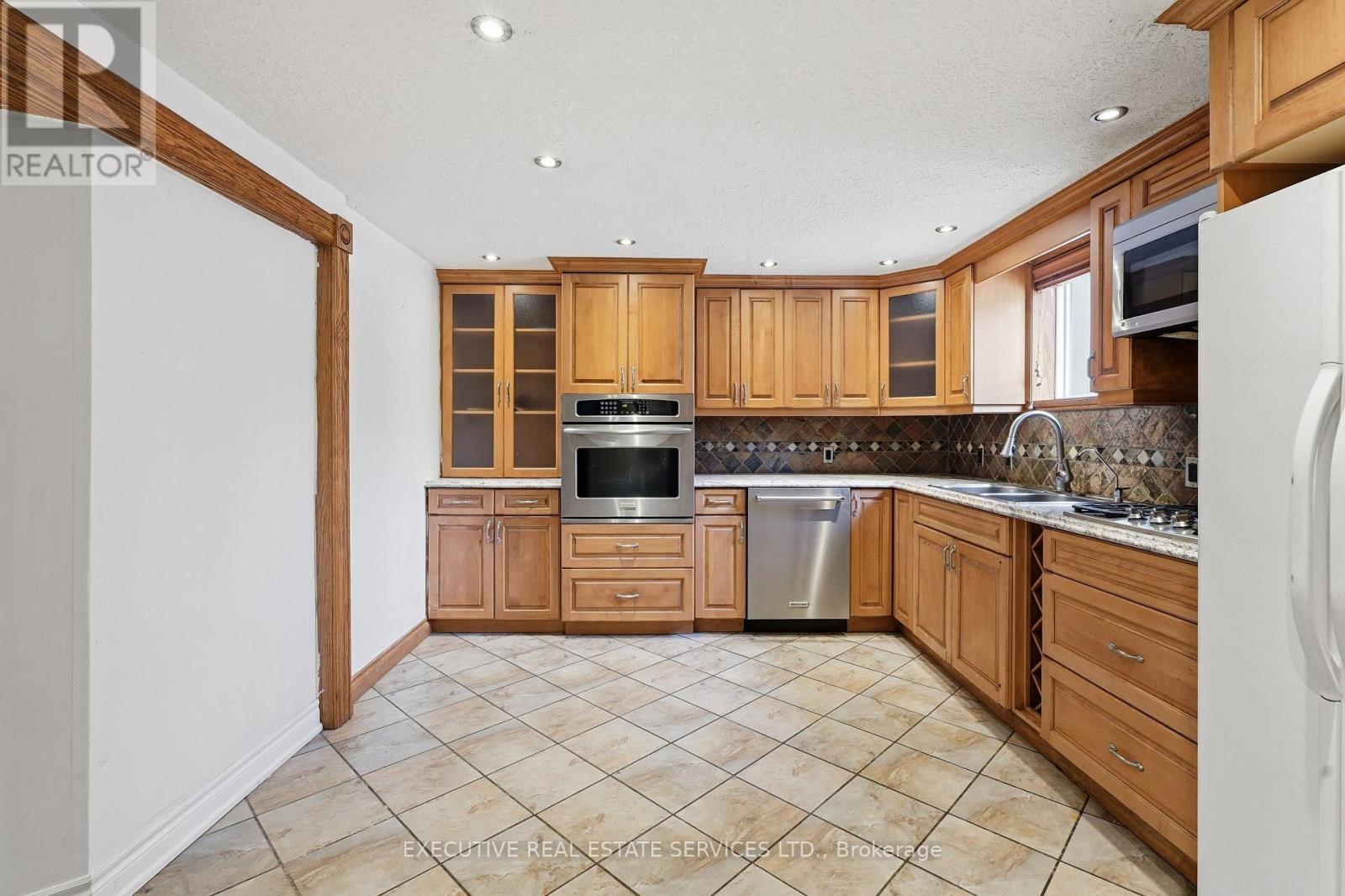 207 Christopher Drive, Cambridge, ON