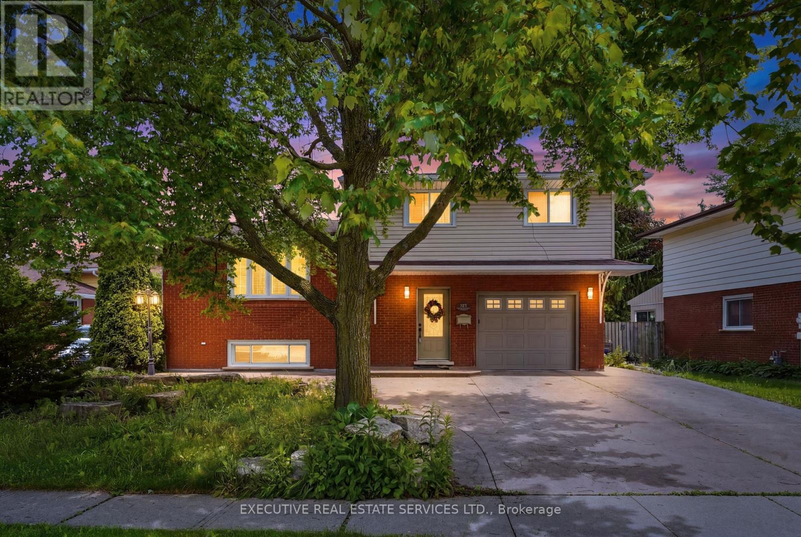 207 Christopher Drive, Cambridge, ON