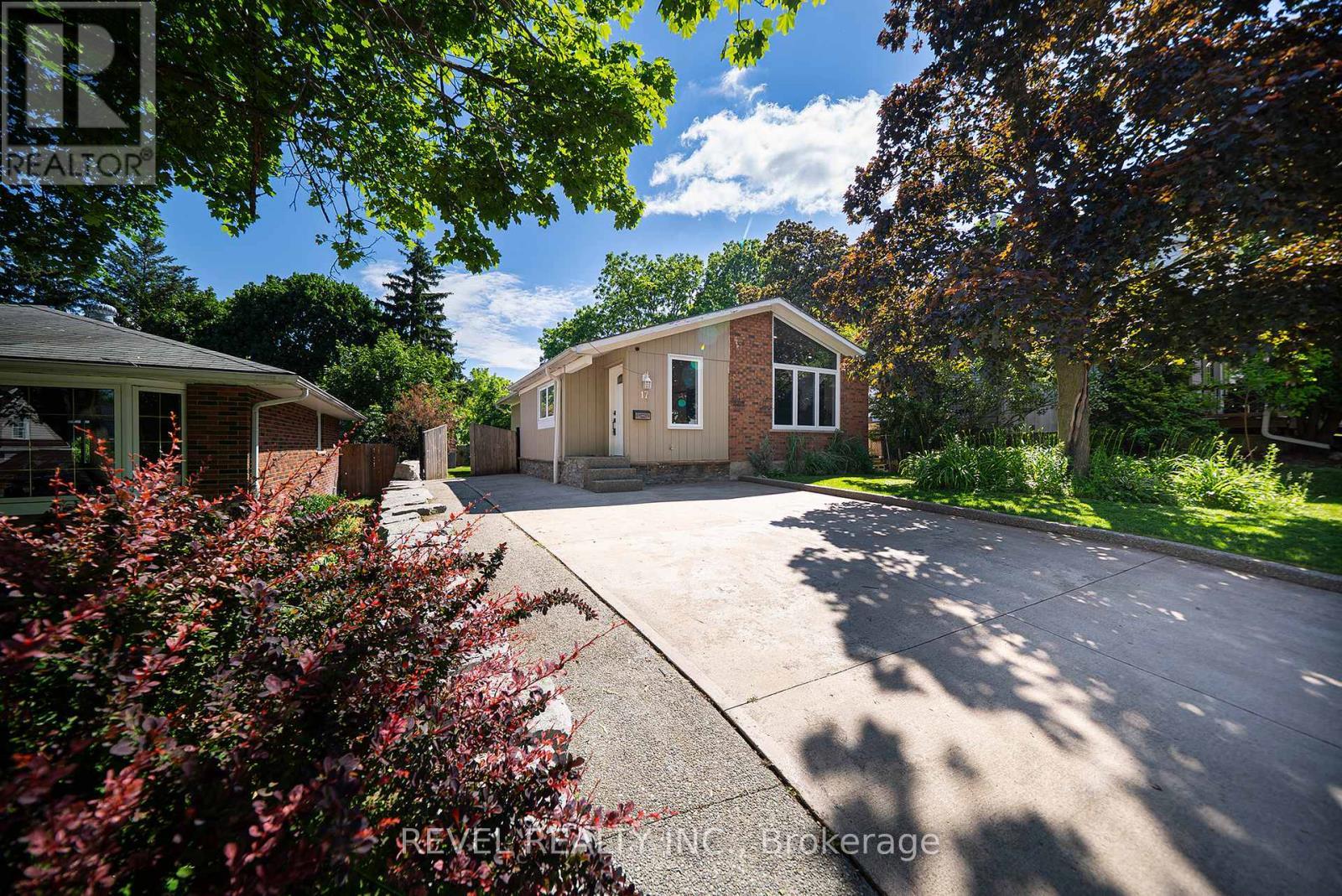 17 Flynn Avenue, Cambridge, ON