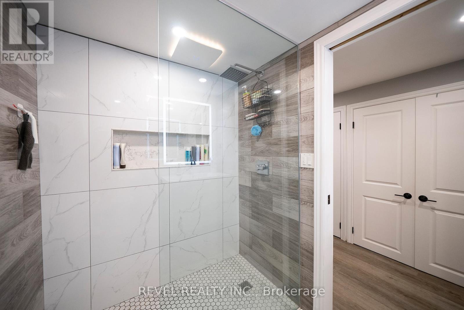 17 Flynn Avenue, Cambridge, ON