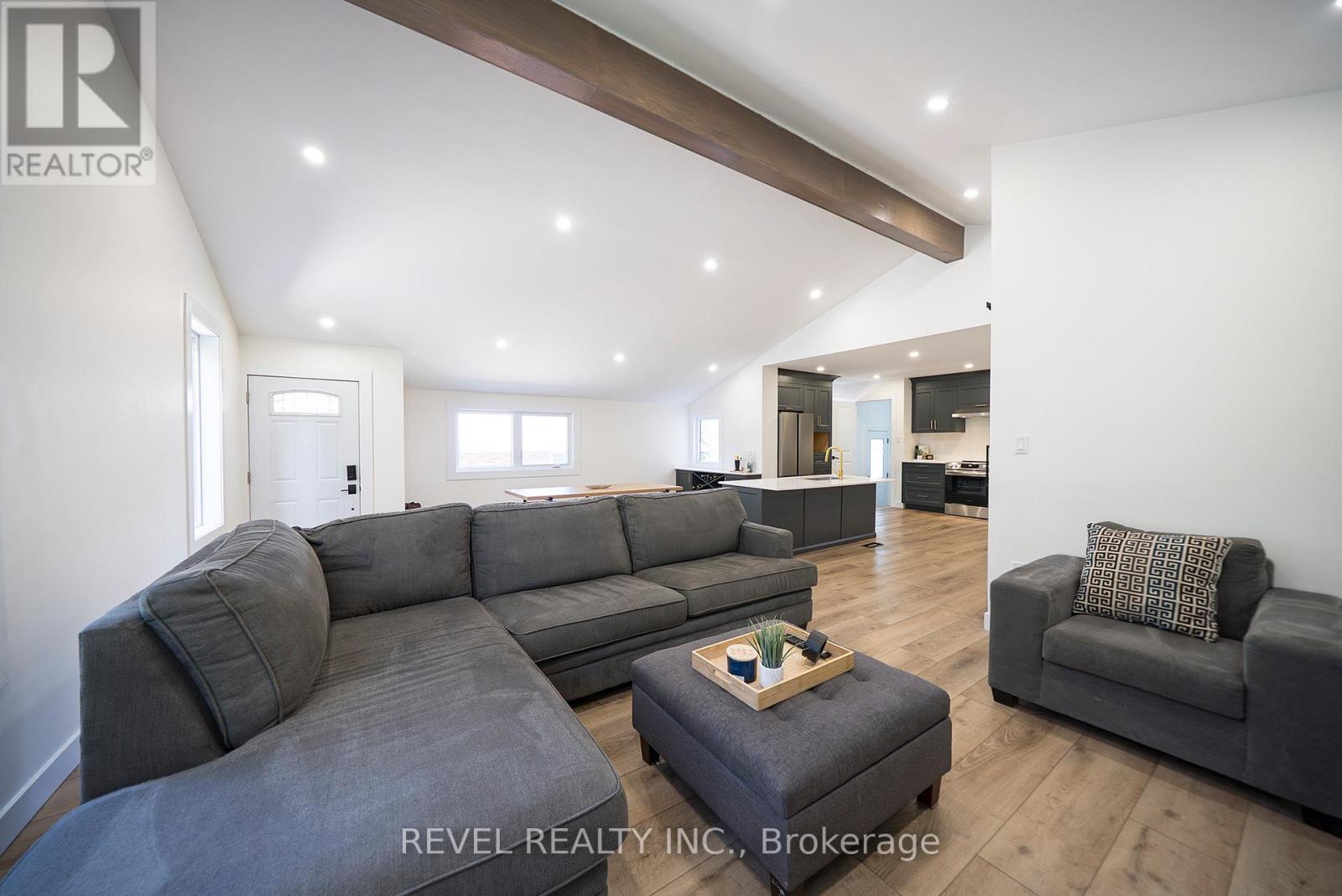 17 Flynn Avenue, Cambridge, ON
