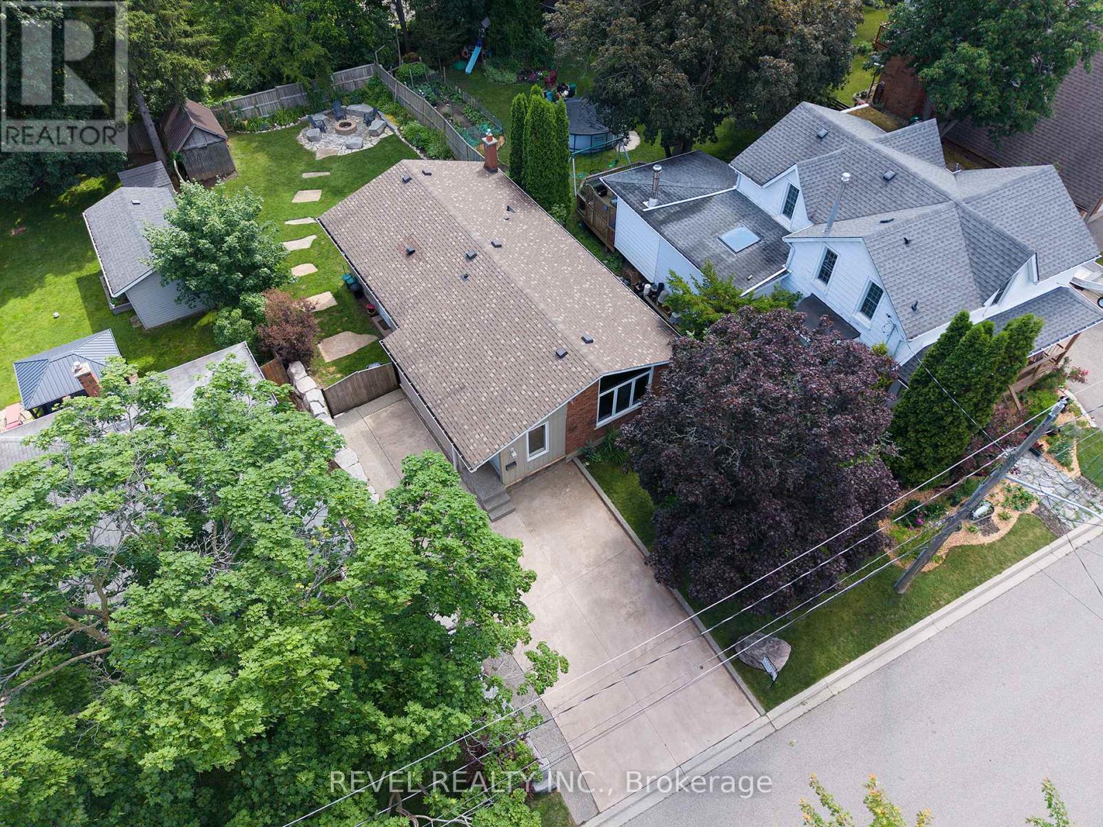 17 Flynn Avenue, Cambridge, ON