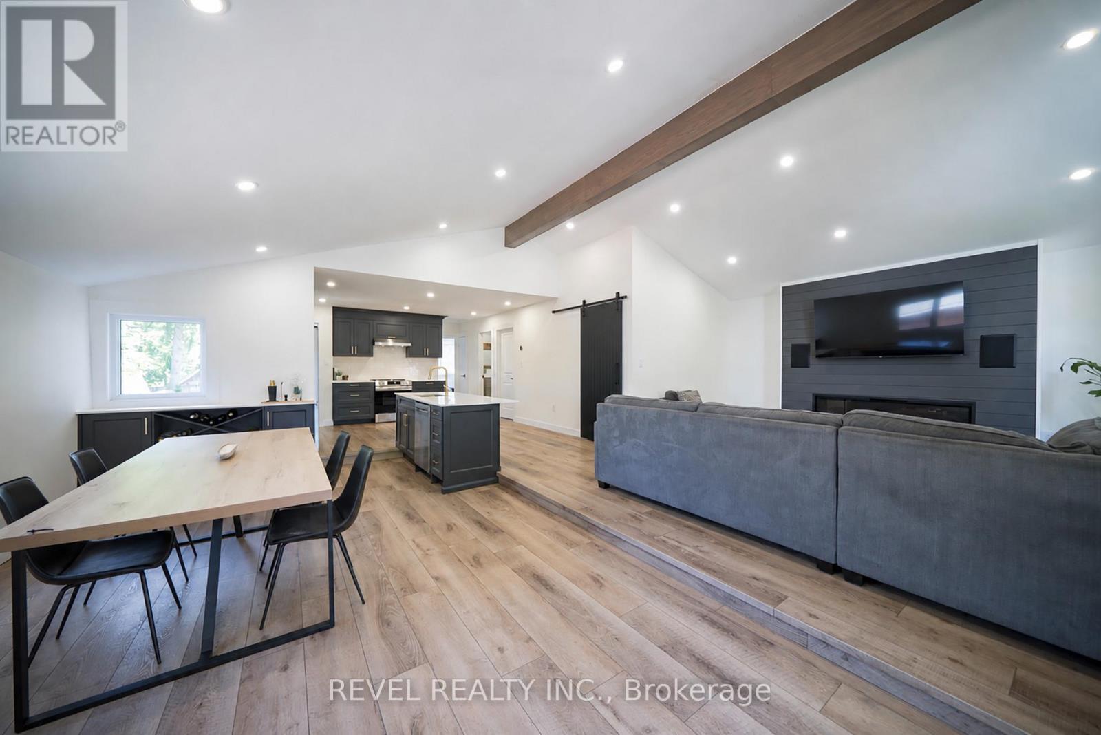 17 Flynn Avenue, Cambridge, ON