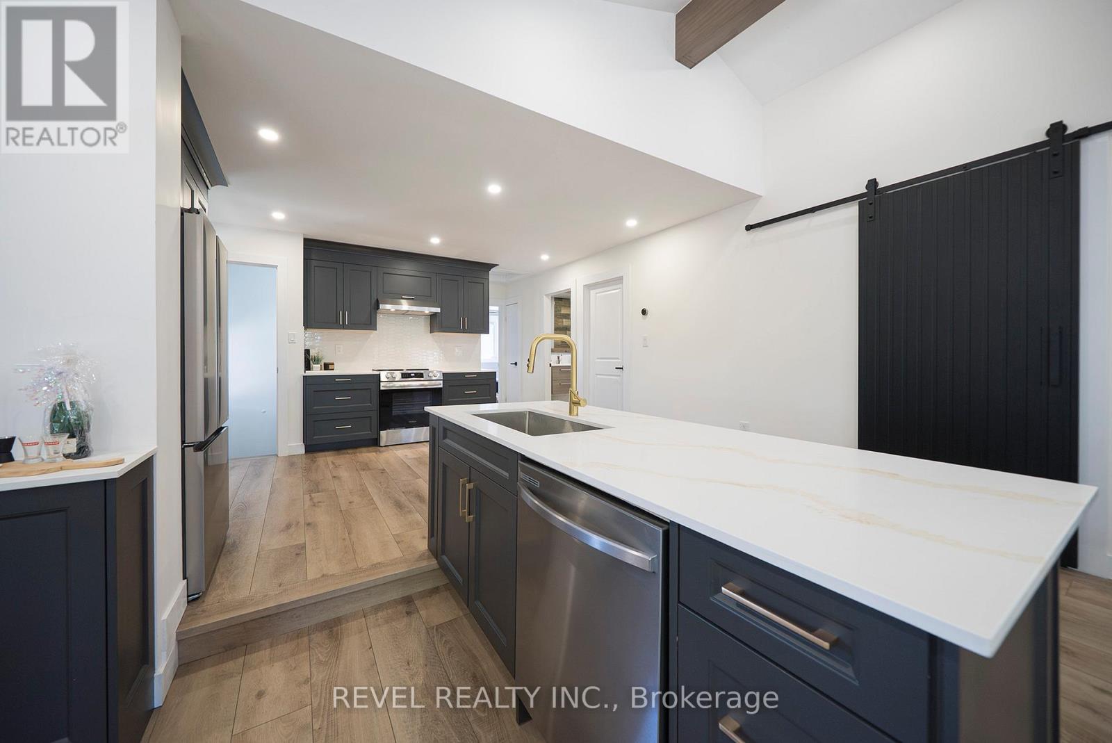 17 Flynn Avenue, Cambridge, ON