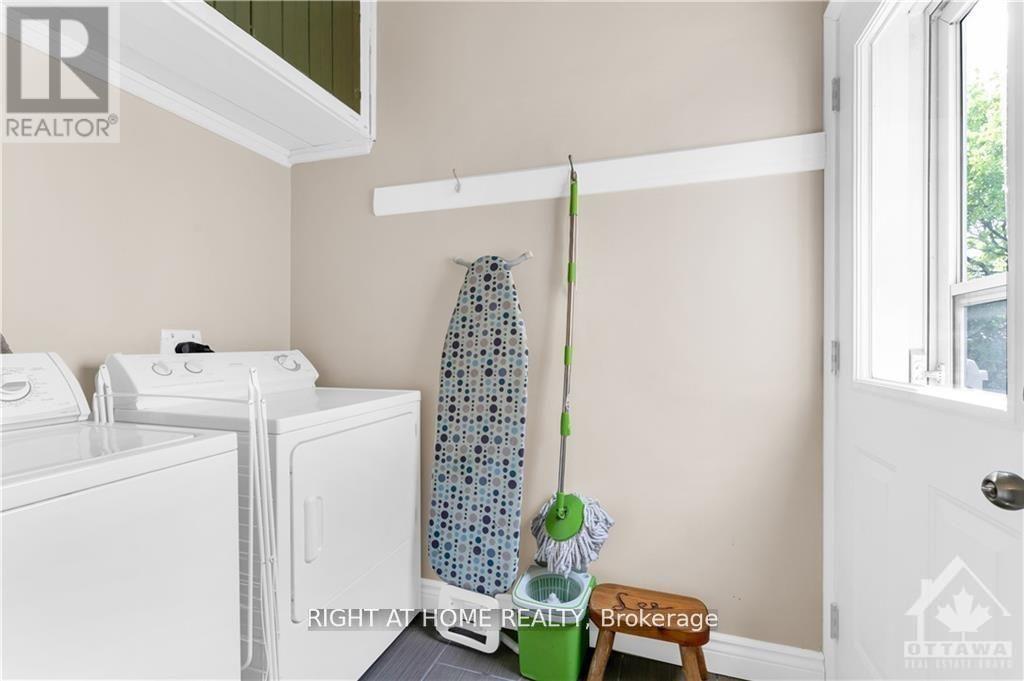 24 Desjardins Avenue, Ottawa, ON