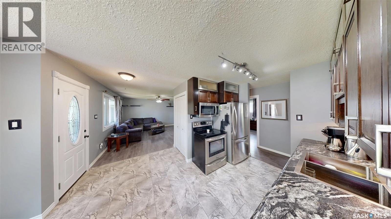 128 Riddell Crescent, Regina, SK