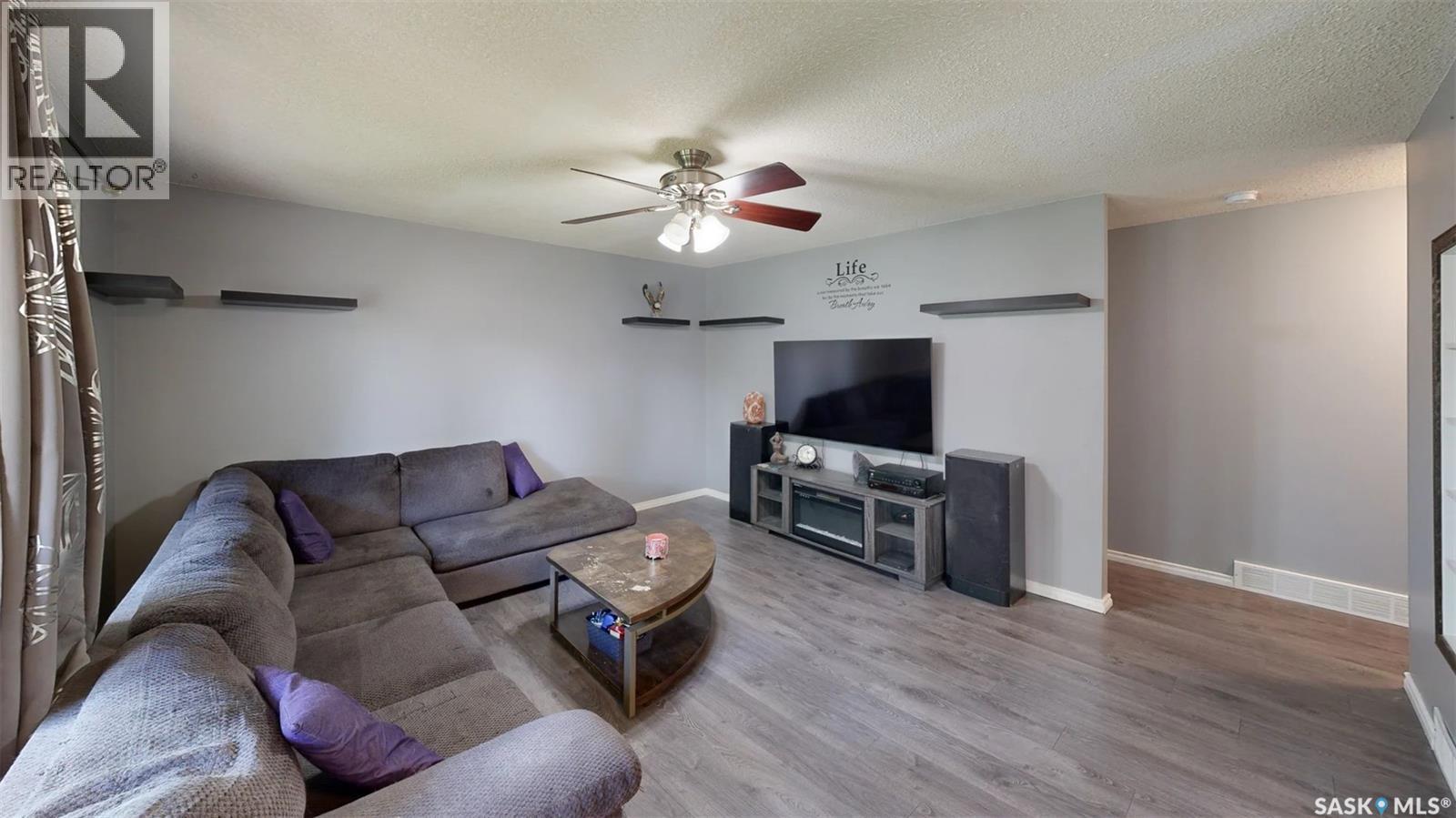 128 Riddell Crescent, Regina, SK