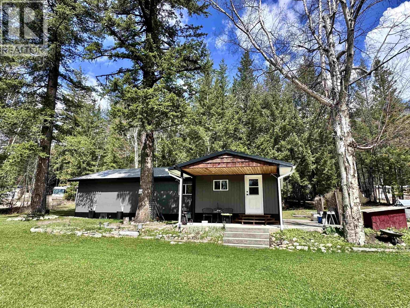 310 Mountain View Road, Mcbride, BC