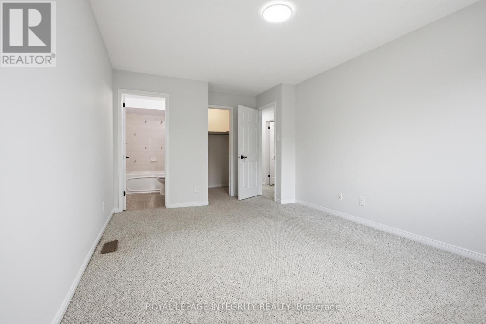 92 Inverkip Avenue, Ottawa, ON