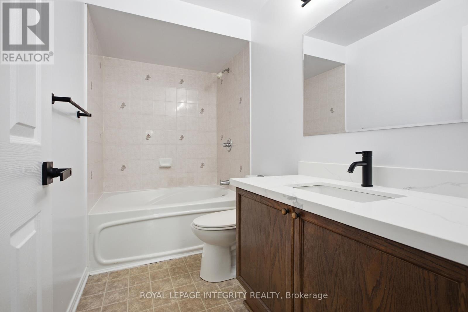 92 Inverkip Avenue, Ottawa, ON