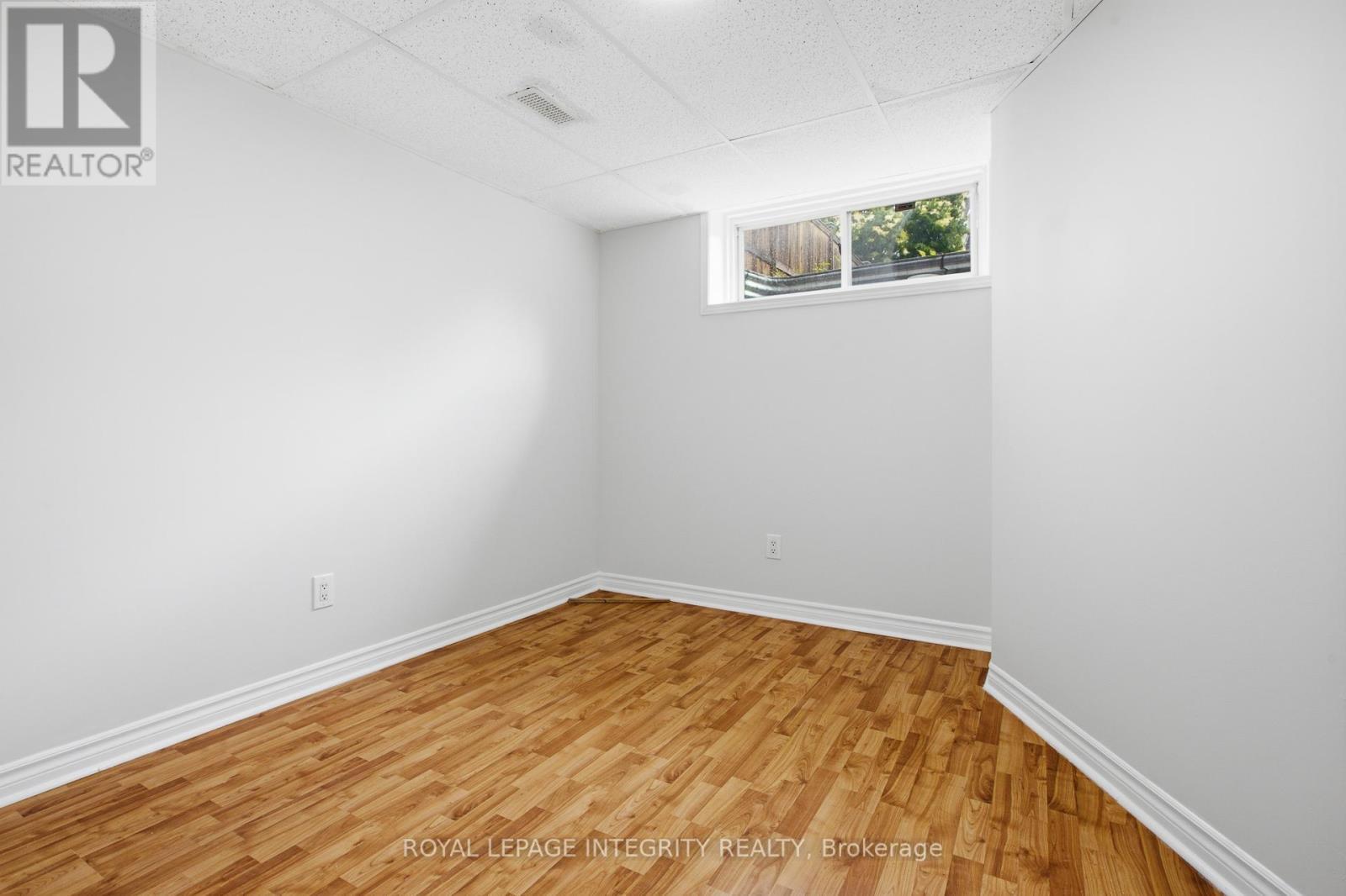 92 Inverkip Avenue, Ottawa, ON