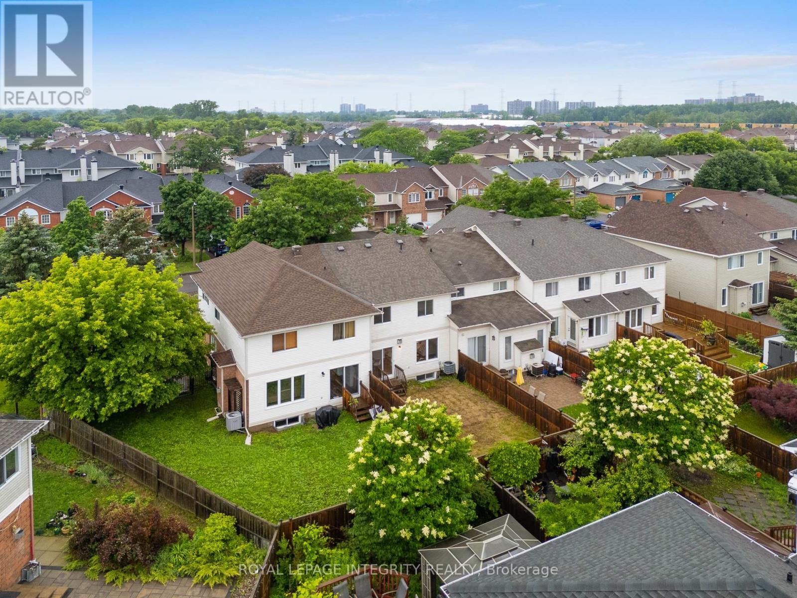92 Inverkip Avenue, Ottawa, ON