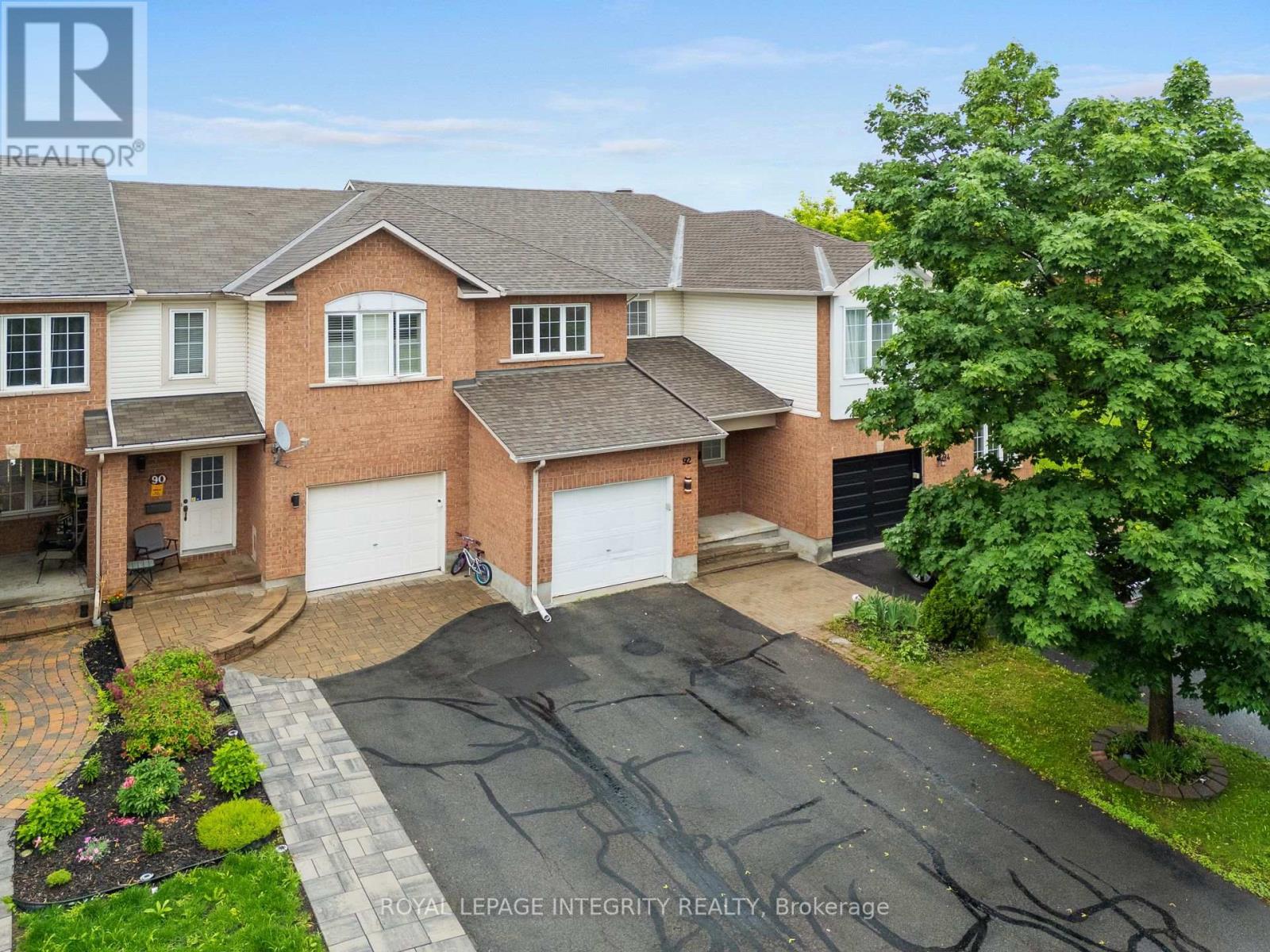 92 Inverkip Avenue, Ottawa, ON