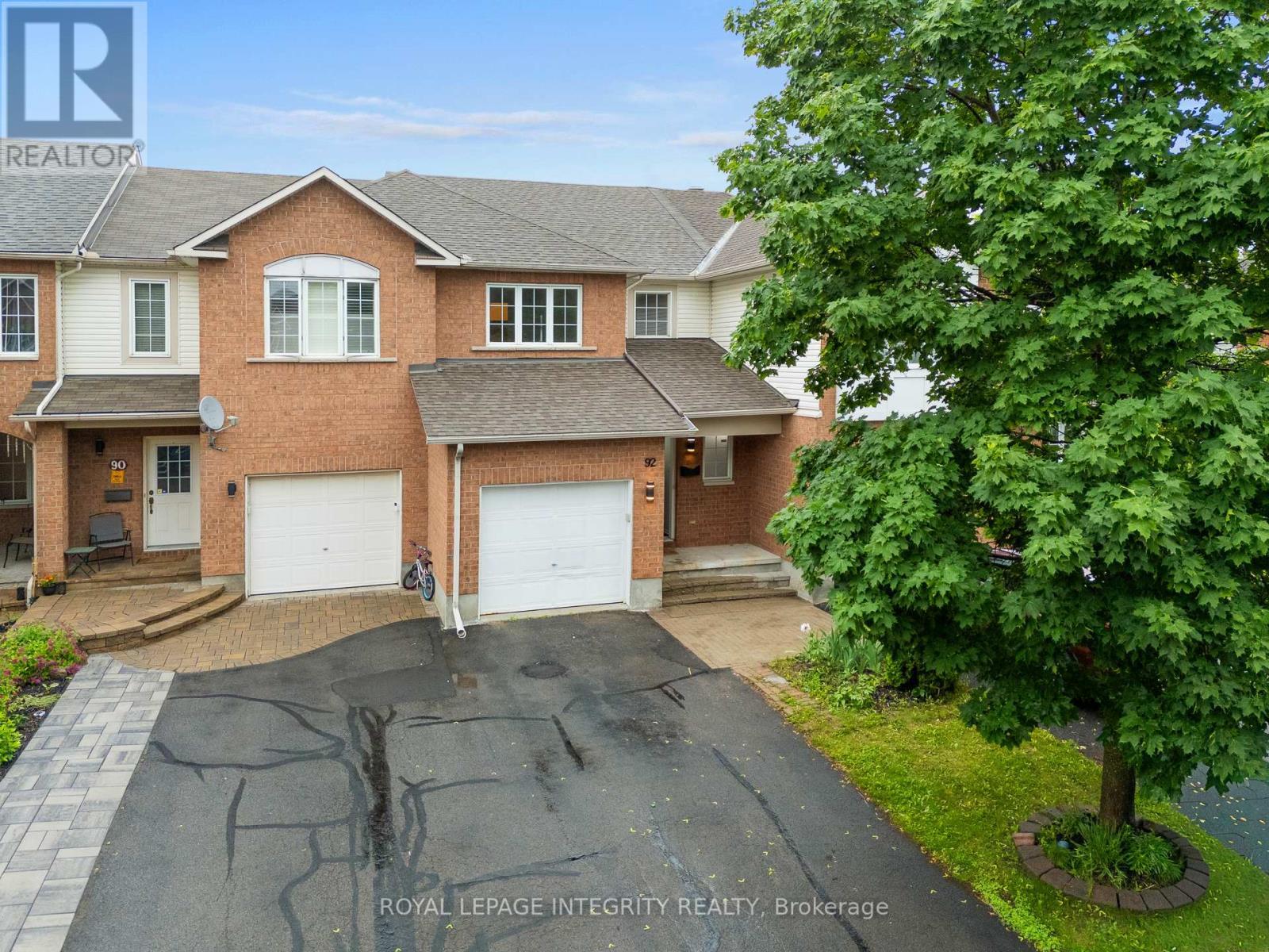 92 Inverkip Avenue, Ottawa, ON