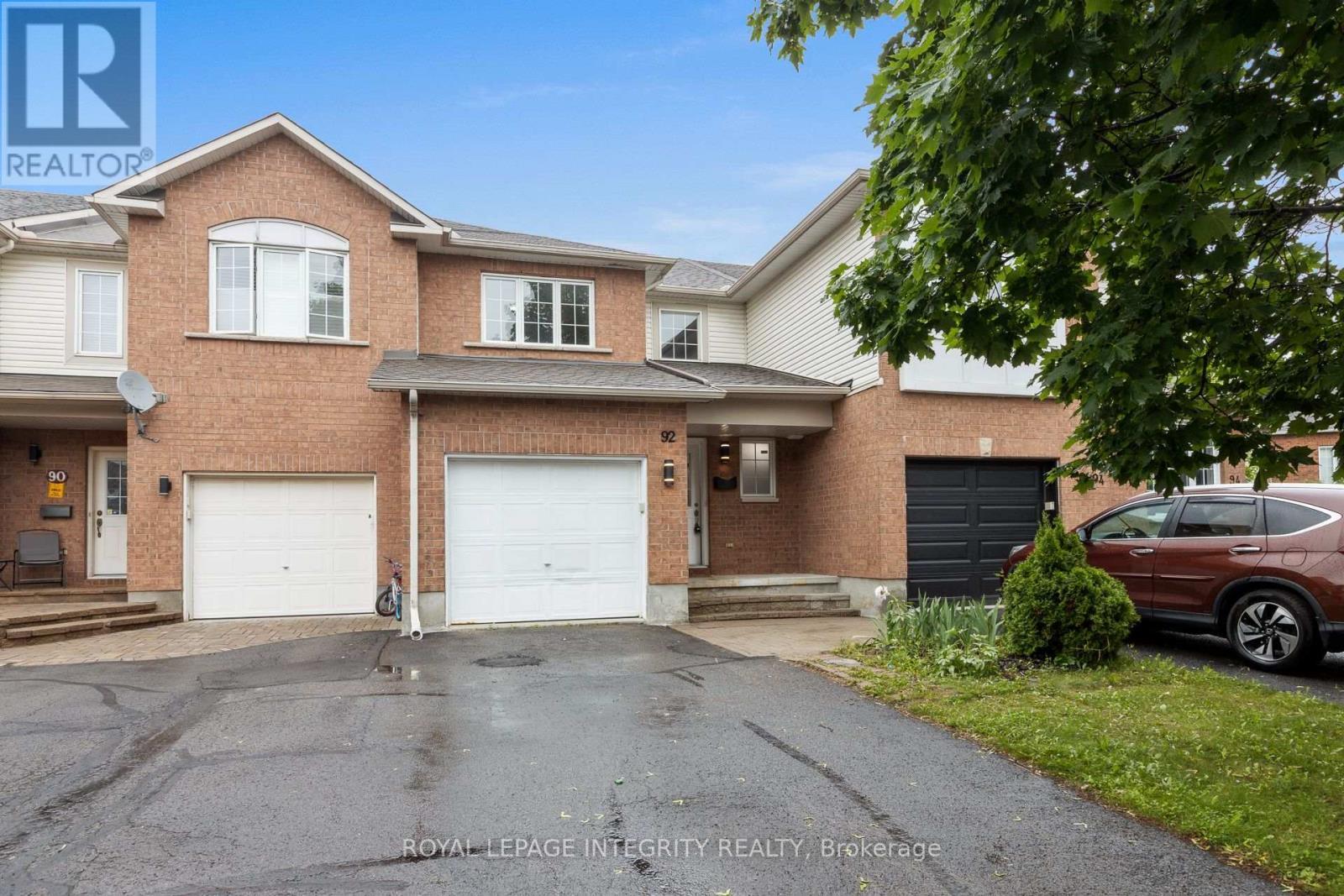 92 Inverkip Avenue, Ottawa, ON