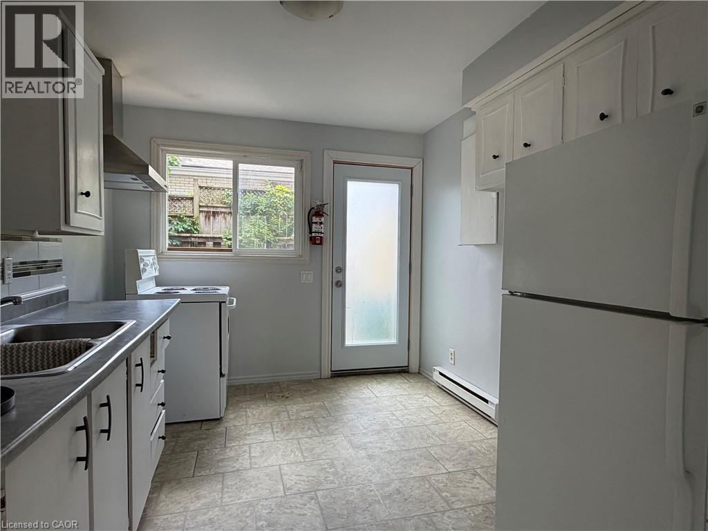 379 Holly Street Unit# 2, Waterloo, ON