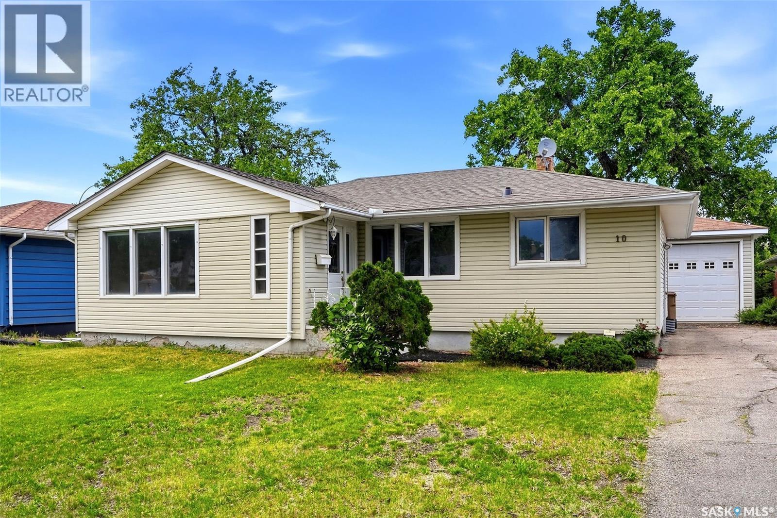 10 Lamont Crescent, Regina, SK
