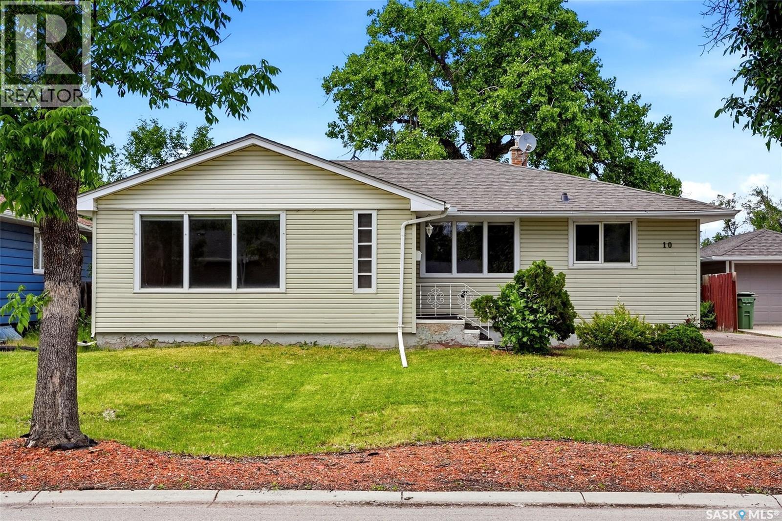 10 Lamont Crescent, Regina, SK