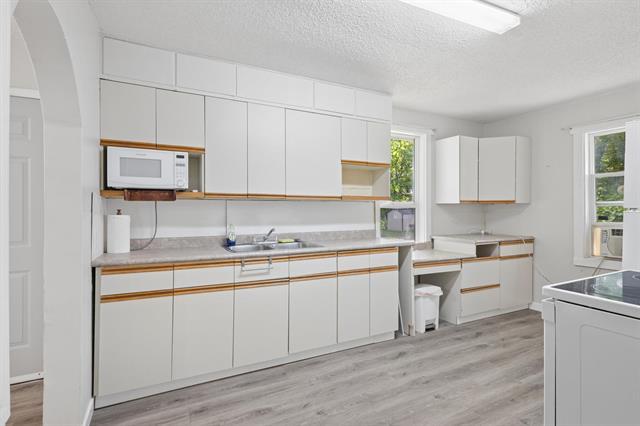 337 1St St, Morris, MB