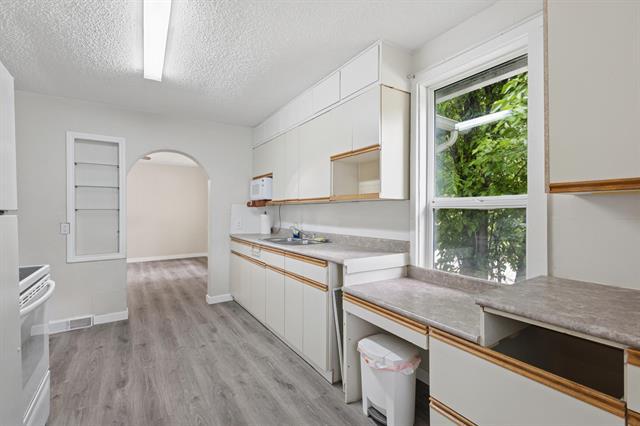 337 1St St, Morris, MB