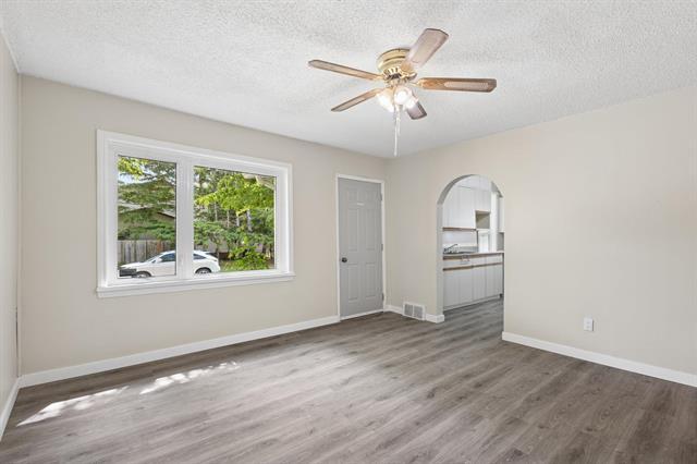 337 1St St, Morris, MB