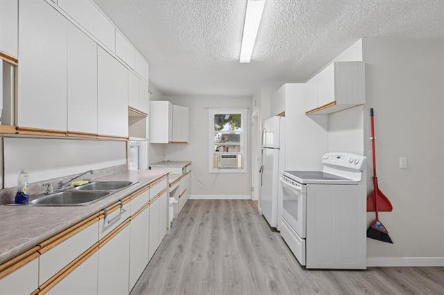 337 1St St, Morris, MB