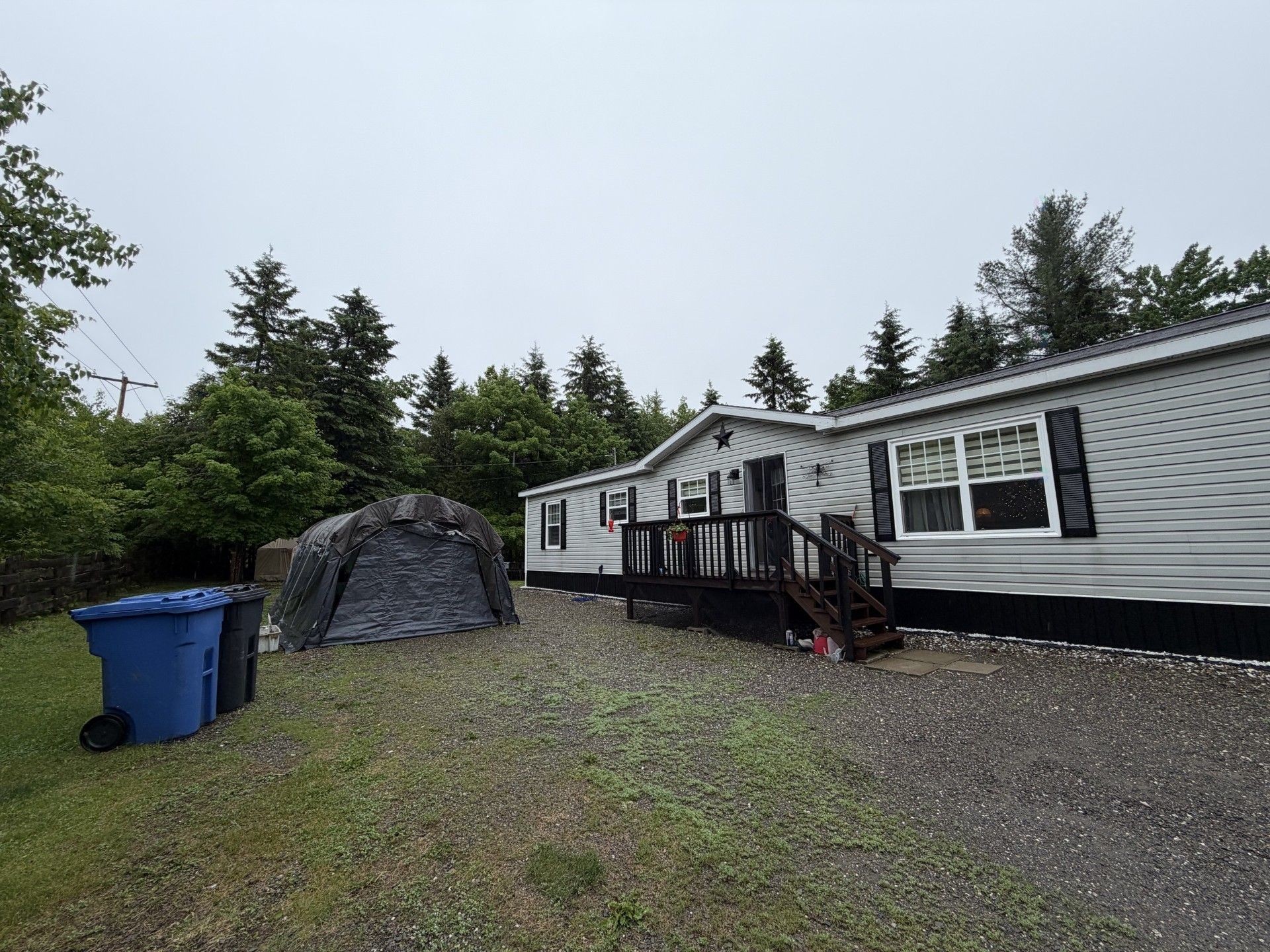 Front of Structure - 169A Boul. Perron, Escuminac, QC