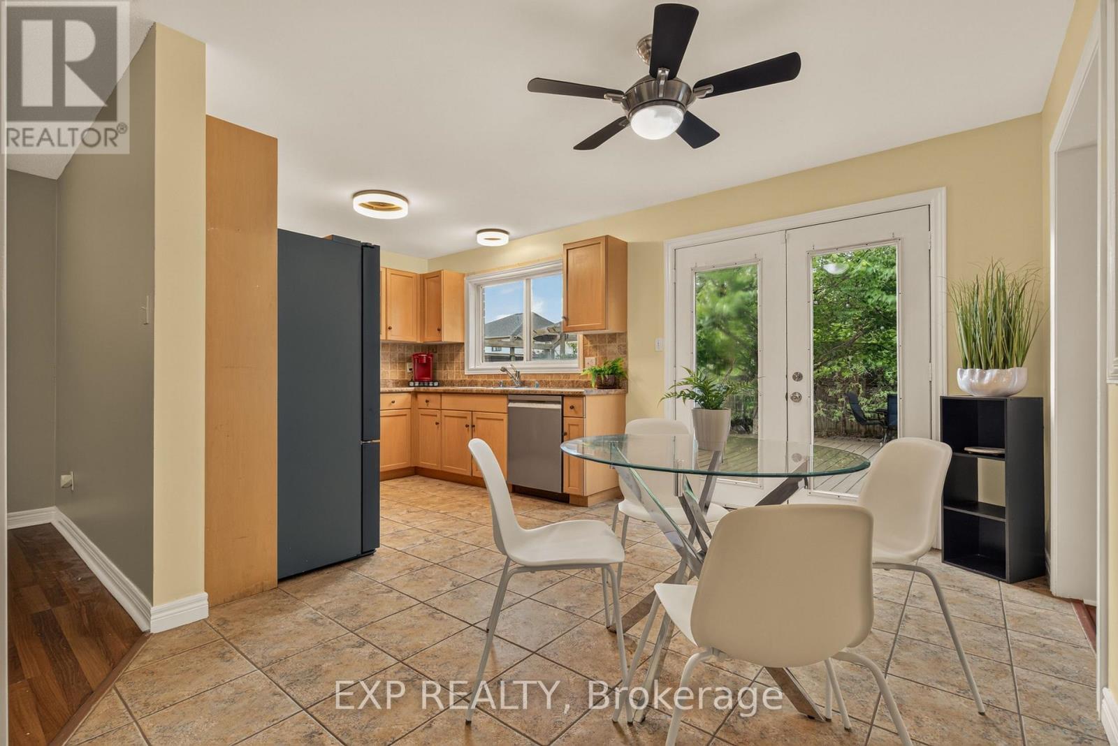72 Etherington Crescent, Hamilton, ON