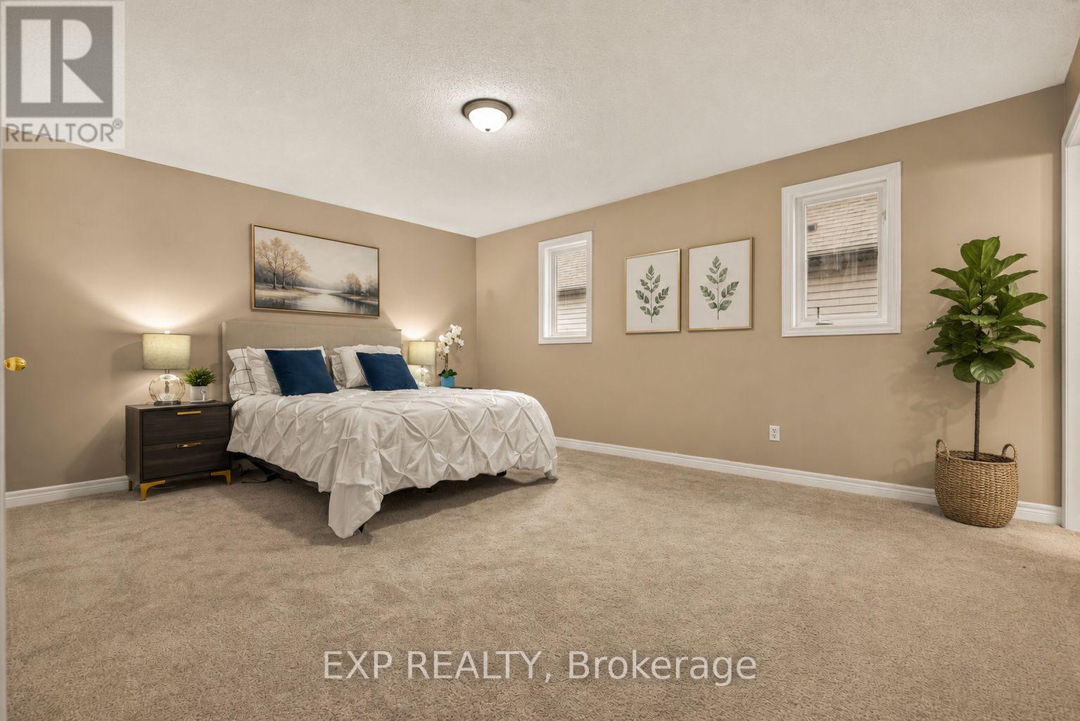 72 Etherington Crescent, Hamilton, ON