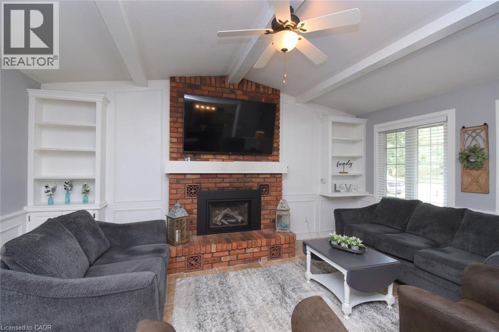 24 Shaw Street, Caledonia, ON