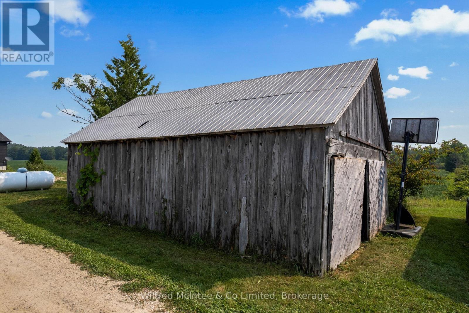 implement shed - 574461 Sideroad 40, West Grey, ON