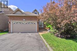 101 OLD COLONY ROAD Richmond Hill, ON L4E 3X2