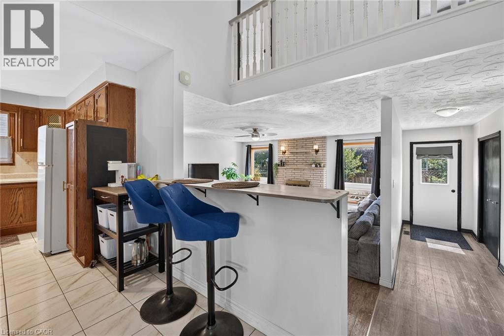 15 Ellen Avenue, Hamilton, ON