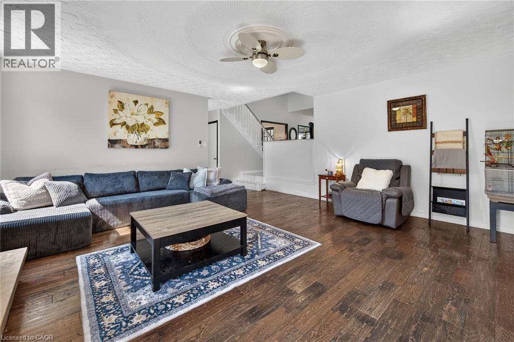 15 Ellen Avenue, Hamilton, ON