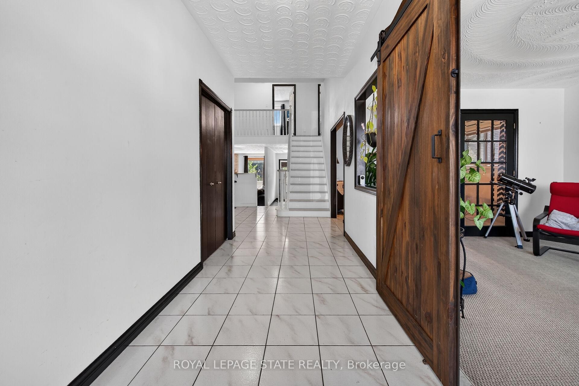 15 Ellen Avenue, Hamilton, ON
