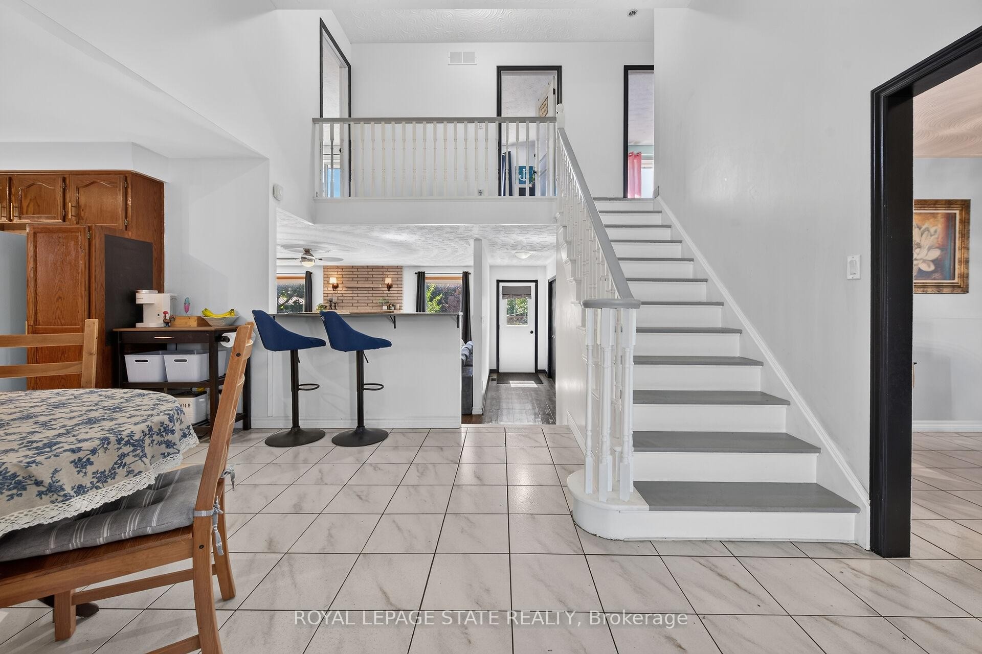 15 Ellen Avenue, Hamilton, ON