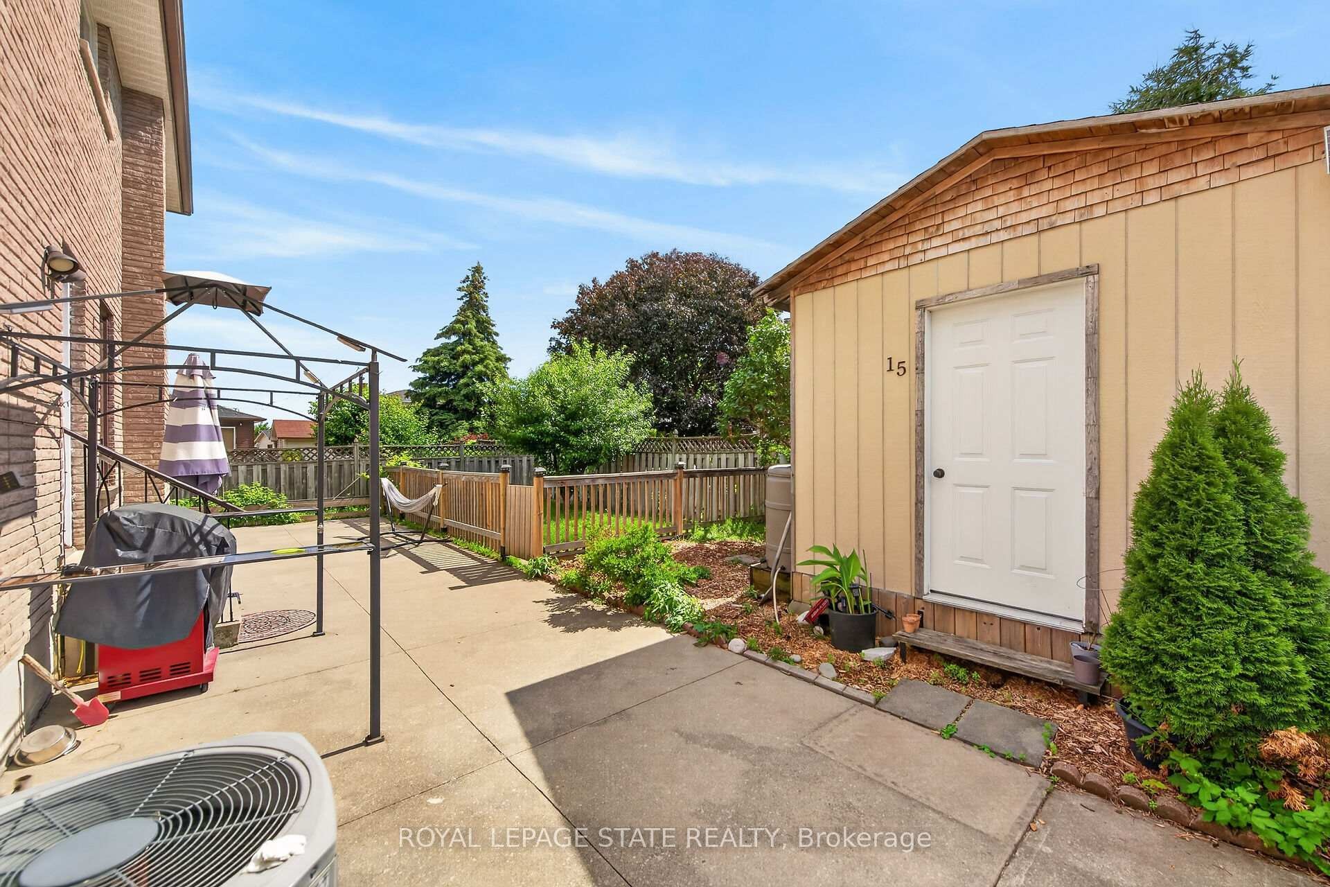 15 Ellen Avenue, Hamilton, ON