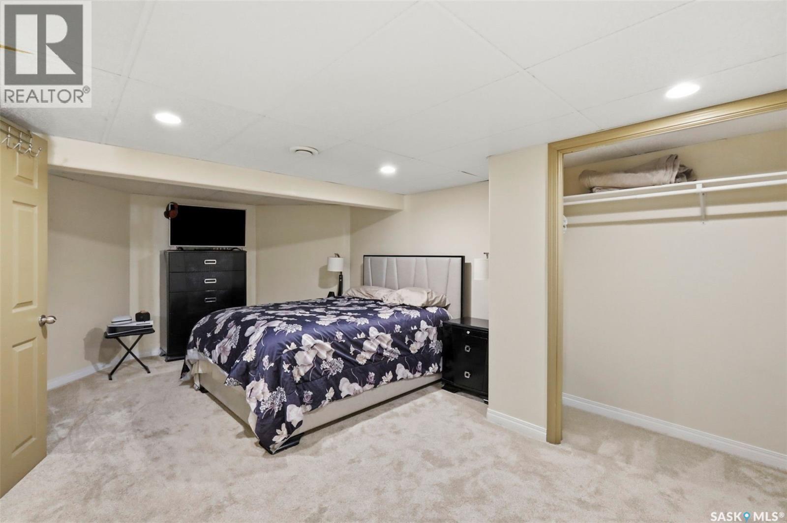 235 Bronson Way, Saskatoon, SK