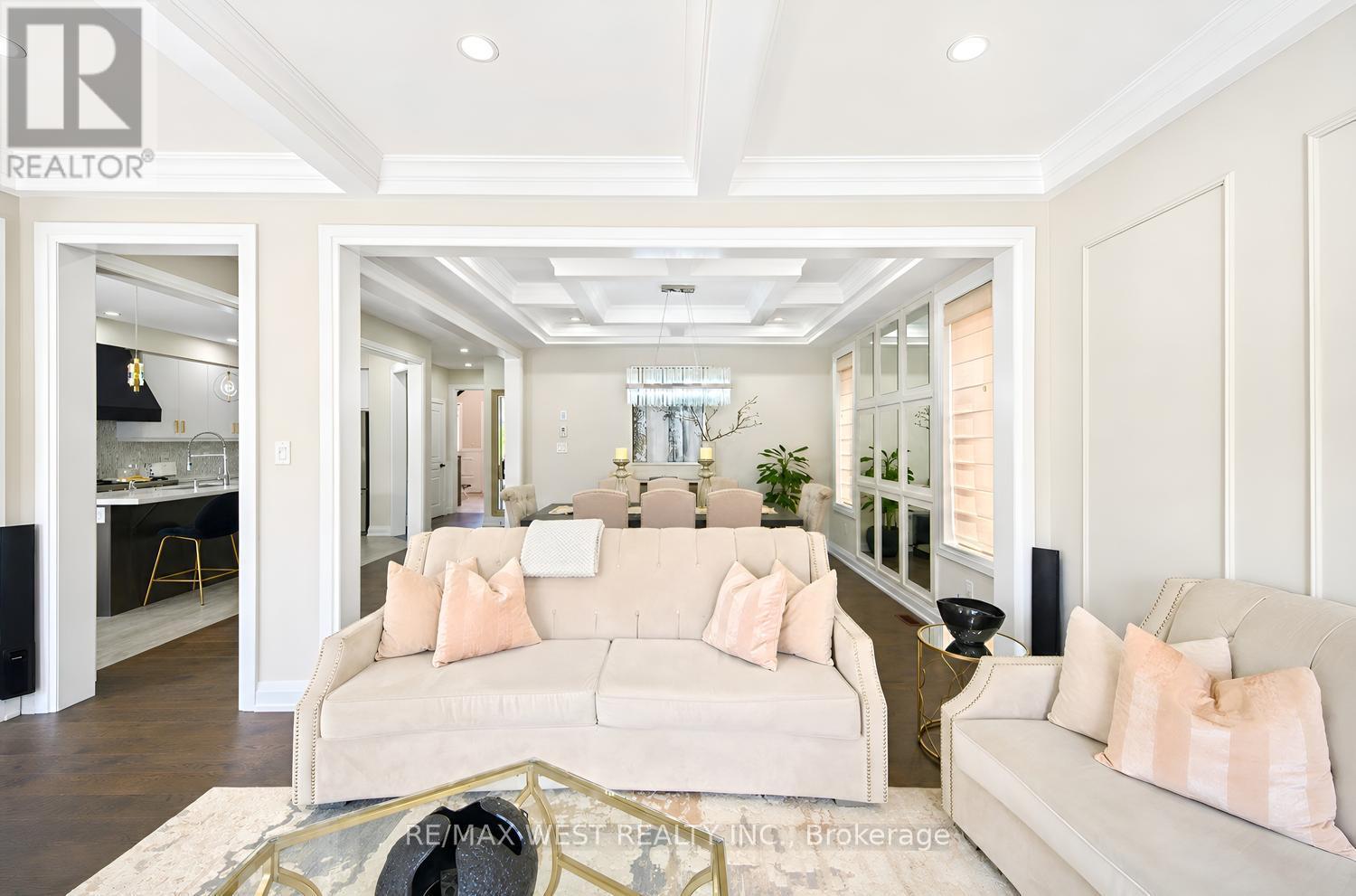 18 Boone Crescent, Vaughan, ON