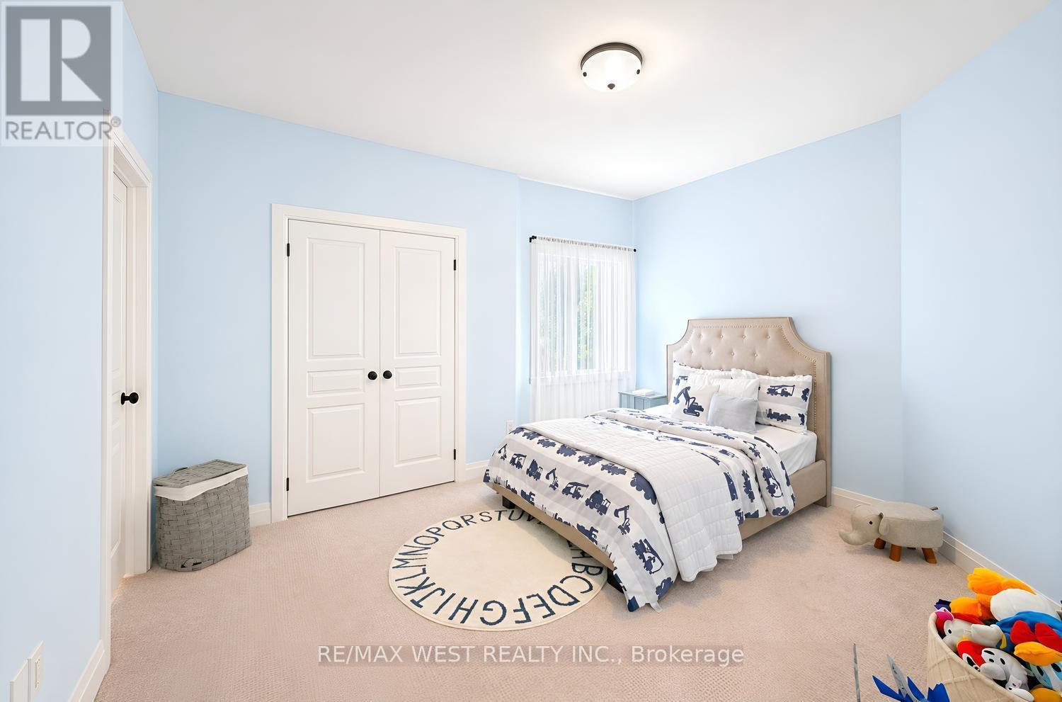18 Boone Crescent, Vaughan, ON