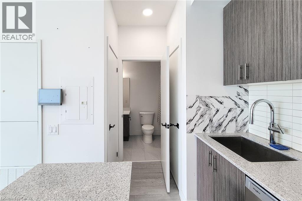 2782 Barton Street E Unit# 220, Hamilton, ON