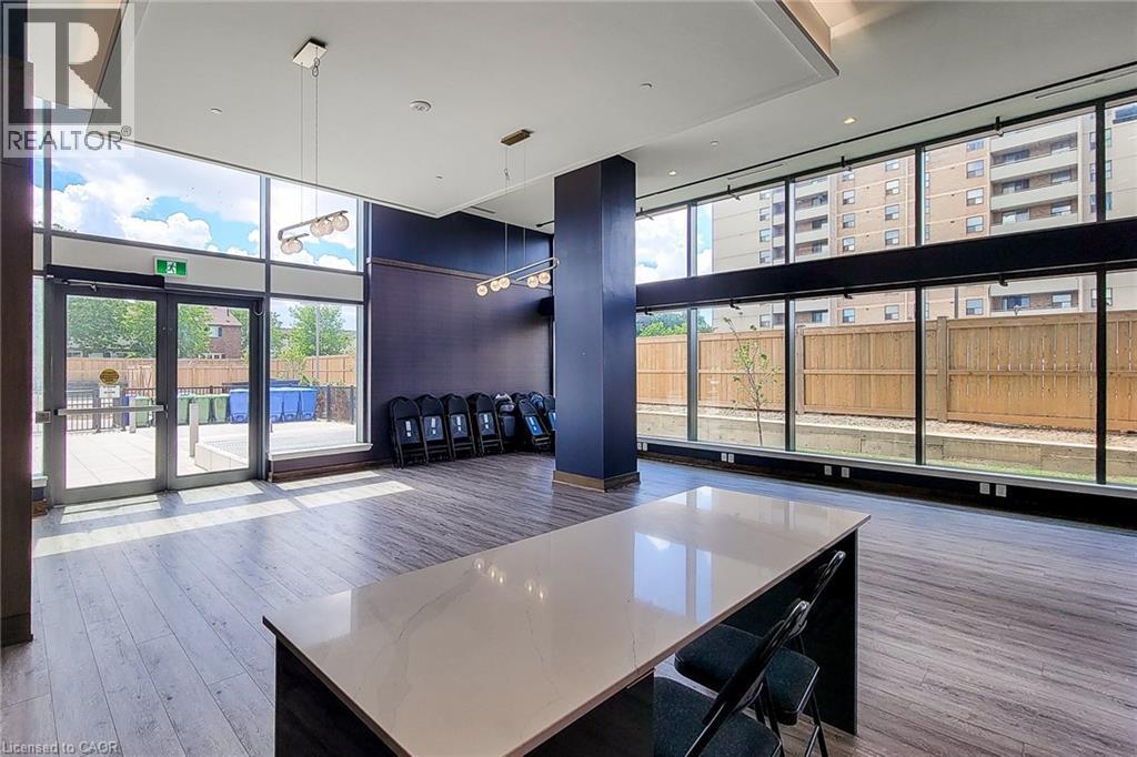 2782 Barton Street E Unit# 220, Hamilton, ON