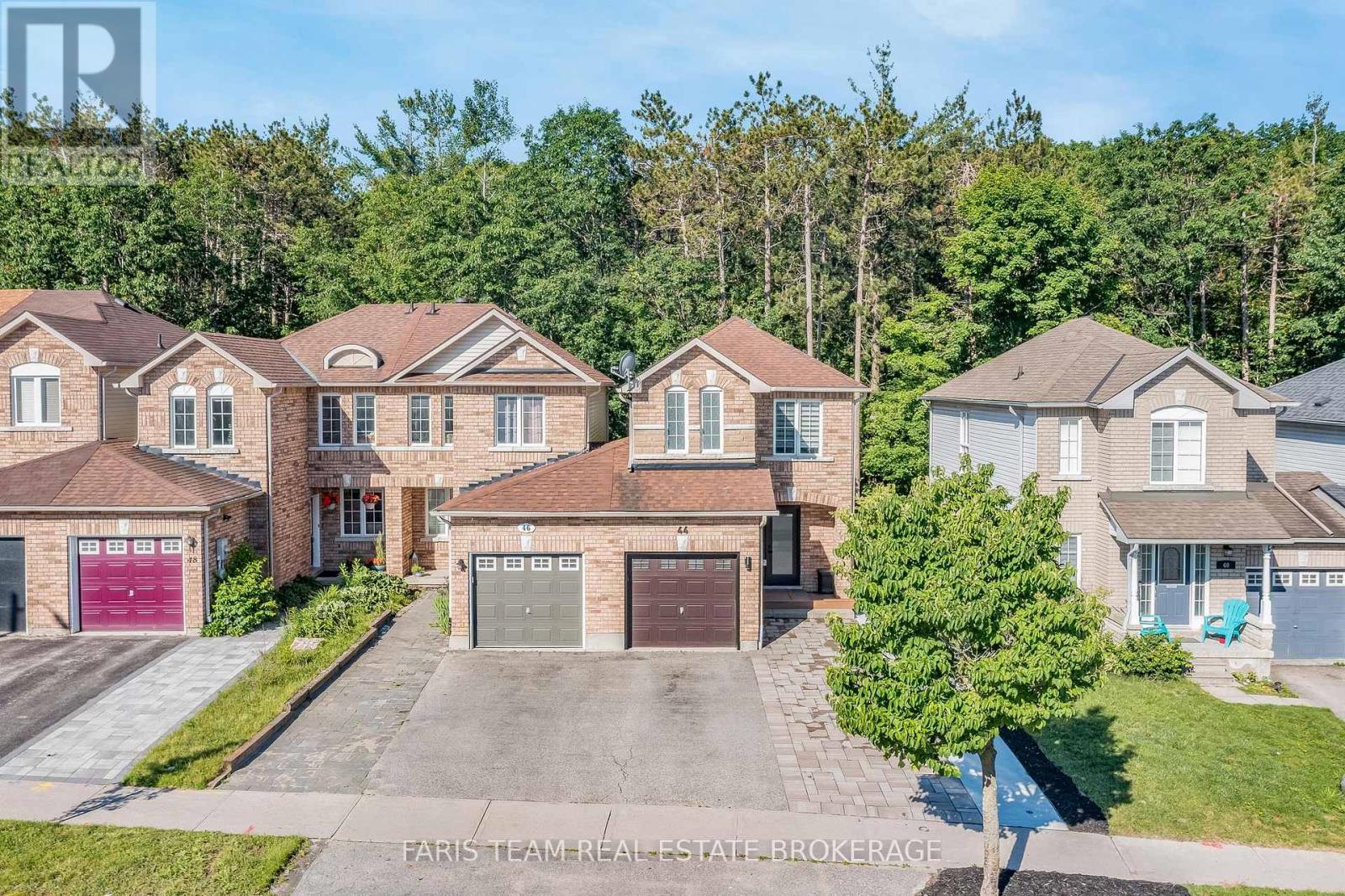 44 Hawthorne Crescent, Barrie, ON
