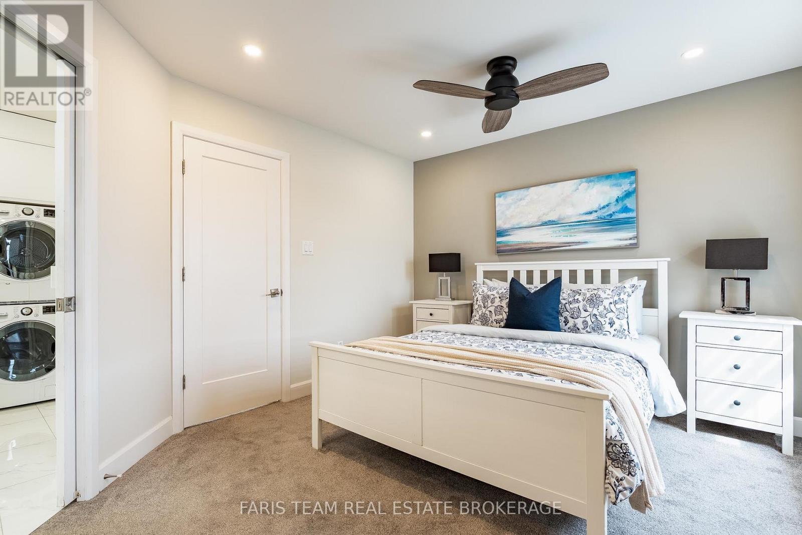 44 Hawthorne Crescent, Barrie, ON