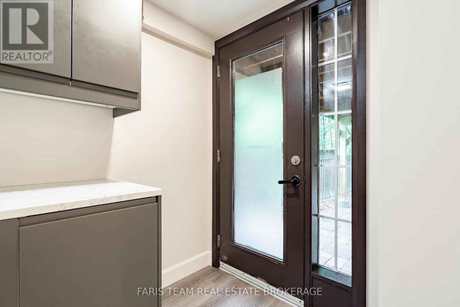 44 Hawthorne Crescent, Barrie, ON